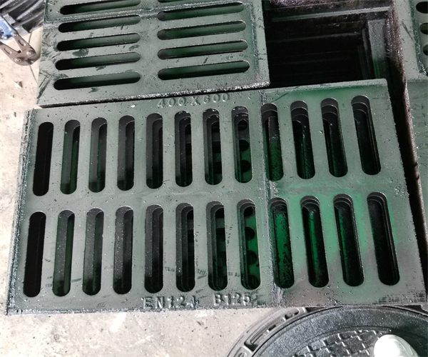 300铸铁水沟盖板价格：高性价比选择